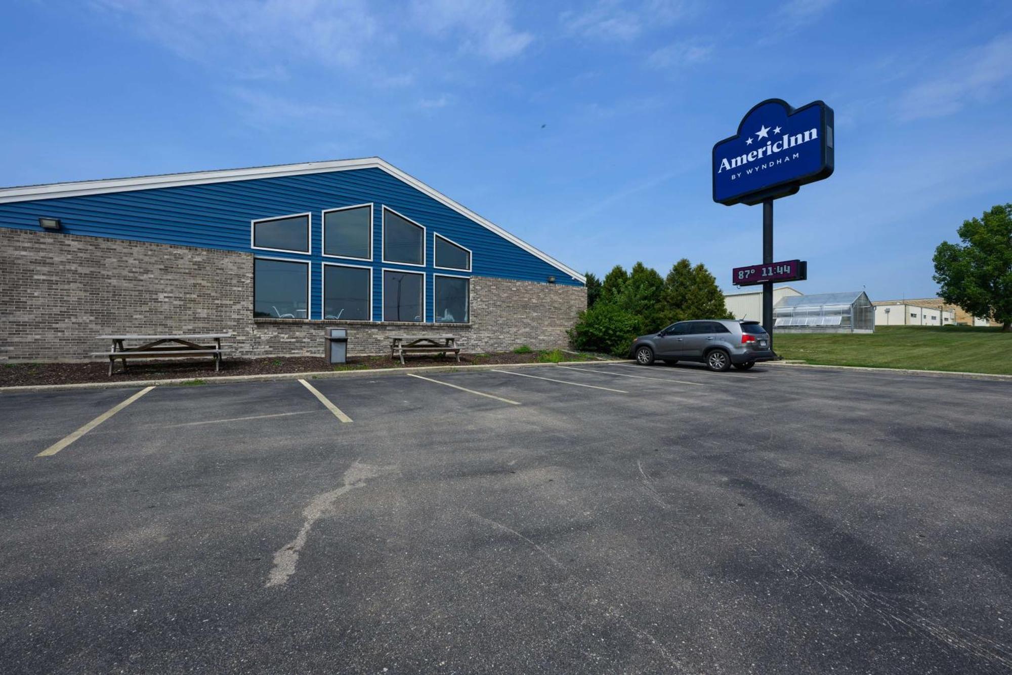 Americinn By Wyndham Monroe Exterior photo