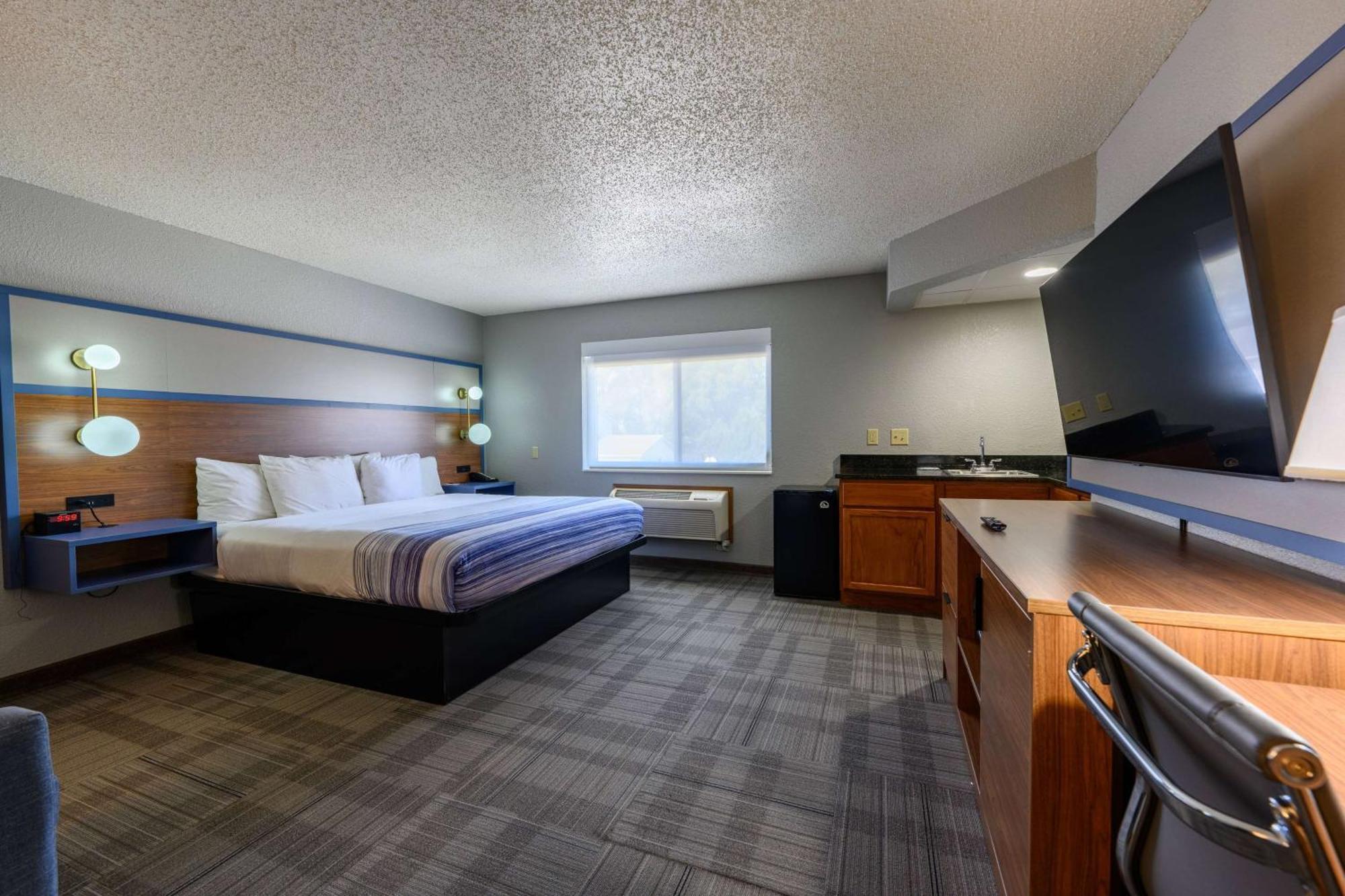Americinn By Wyndham Monroe Exterior photo